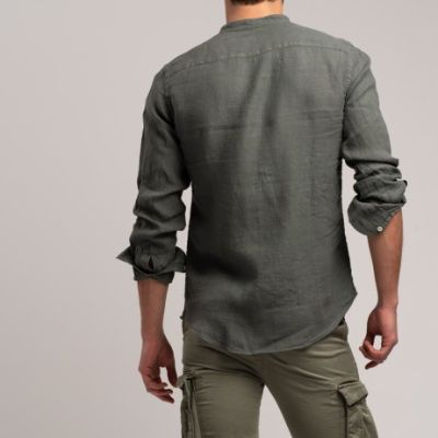 Camicia uomo tinta unita in puro lino tinto capo